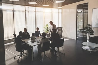 職場で仕事を円滑に進めるためのビジネスコミュニケーション術とは