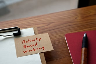 ABW (Activity Based Working)とは? メリットとデメリットを解説